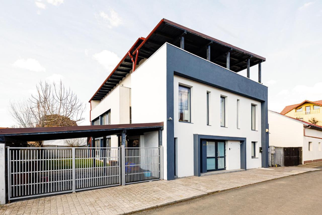 Ferienwohnung Apartament De Lux Cu Terasa Timişoara Exterior foto