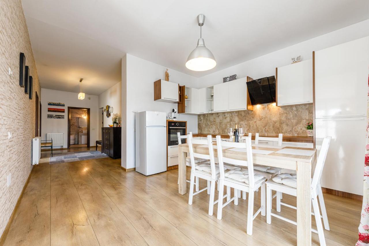 Ferienwohnung Apartament De Lux Cu Terasa Timişoara Exterior foto